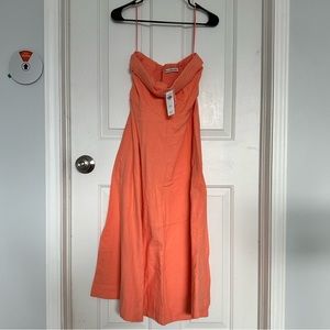 Strapless, but comes with straps Abercrombie coral midi dress size medium
